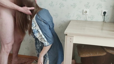 Lizaveta: Mañana mamada de una milf embarazada de vientre grande