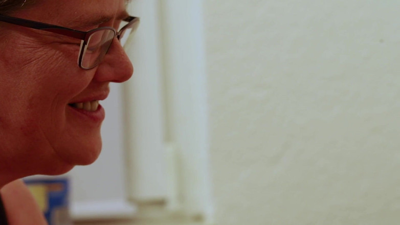 Schwester Sandra: Bizzarro cbt con un micro vib