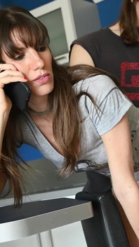 Una telefonata anale per Lety Howl