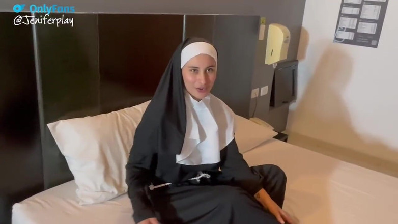 Jenifer Play: 修道女とメイドが巨根を喰らい、お尻に中出しされてしまう - ジェニファープレイ