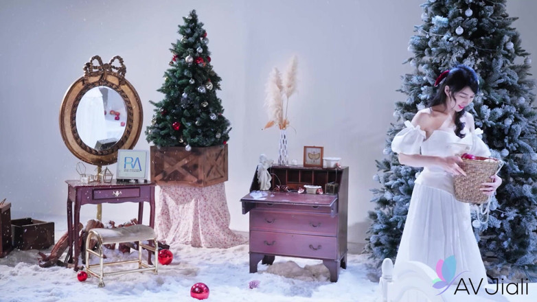 AV Jiali: Jiaxin Is the Horny Snow White yang dikongkek oleh putera