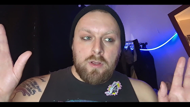 WolfgangWhite: Làm nhục bạn vì có một dương vật nhỏ với...