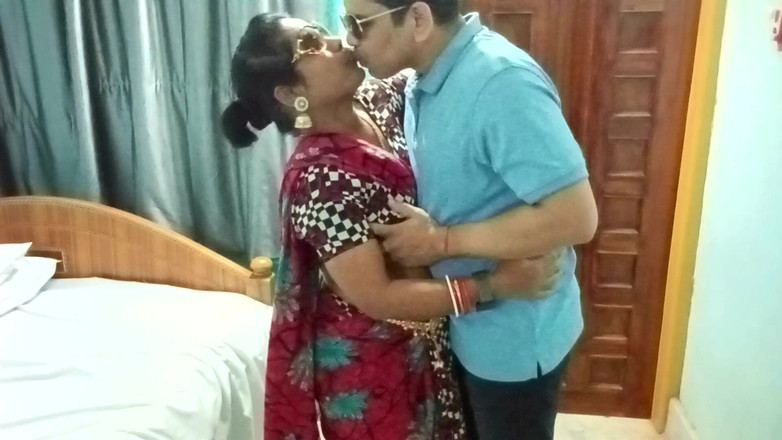 Popmini: Bos pejabat India deepak seks panas romantik dengan Pengurus Wanita