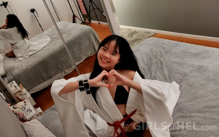 Girls of Hel: The Girl in the White Kimono
