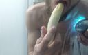 Arg B dick: Szczupły maminsynek z wielkim kutasem daje loda banana i bawi...