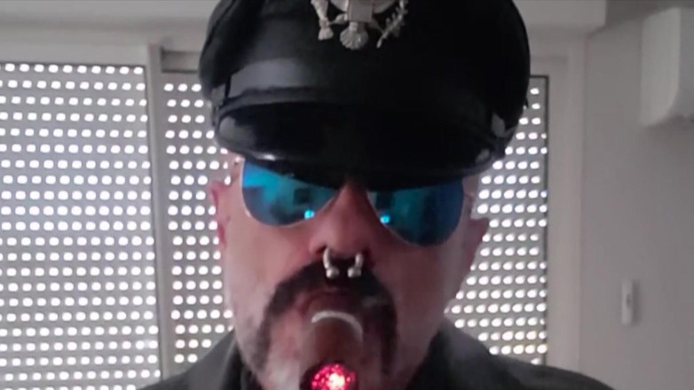 MusclesCigarsFFPig: Red Tie in Full Langlitz