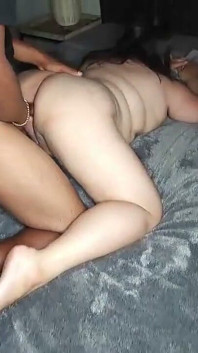Latinskoamerická sexy manželka se setkává s Bullbangu