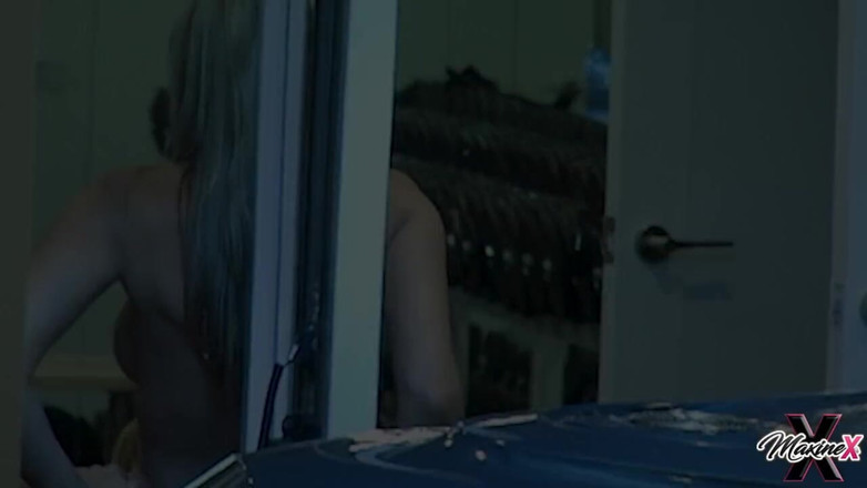 Maxine X: Maxine X, Velvet Skye Bondage Workout