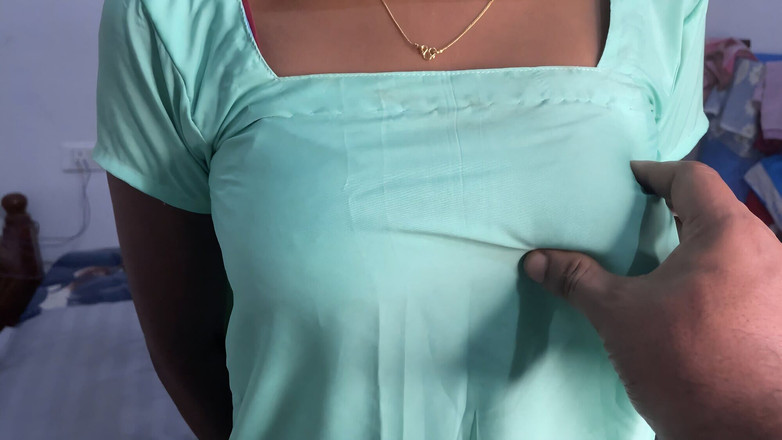 Desi girl riya: Desi indiana vergine studentessa prima volta provando il sesso anale