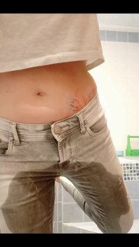 Wetting Jeans Is so Fun!