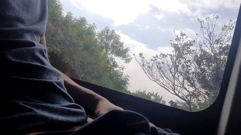 Lekexib: Handjob im bus