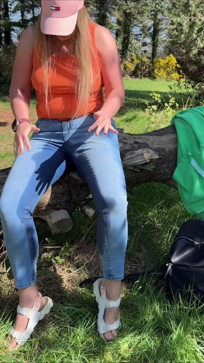 Emma Voyeur: No Toilet, No Time. I Had to Pee in My...