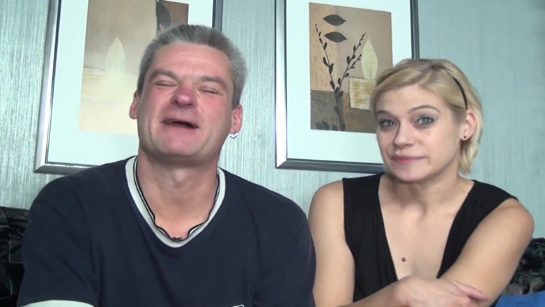 Deutscher hardcore: Hot German babe enjoys threesome with bisexual dudes