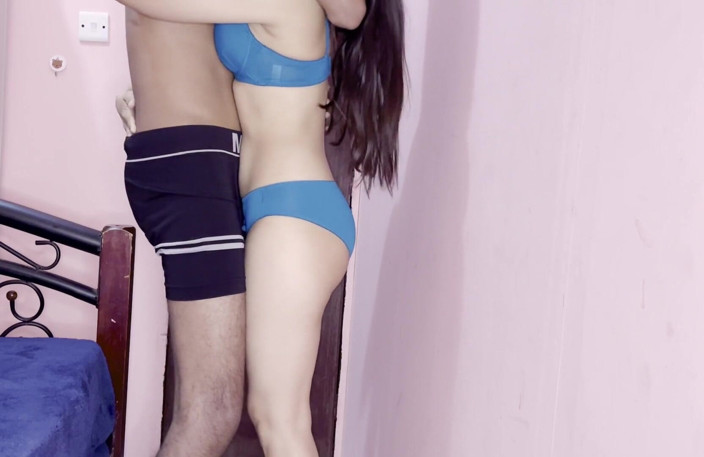 Horny Couple: Tremendus fodida simran bhabhi por making her good