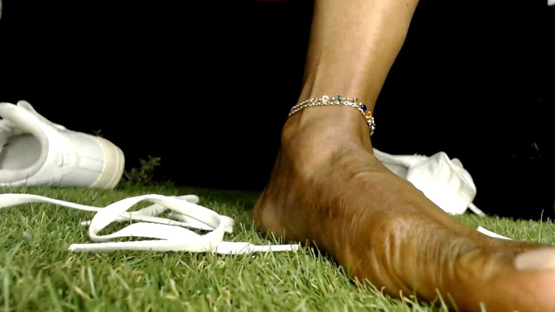 Maeling: Monsters Feet Sneakers Growth - the Ancient Foot Giantess, Growth Fetish,...