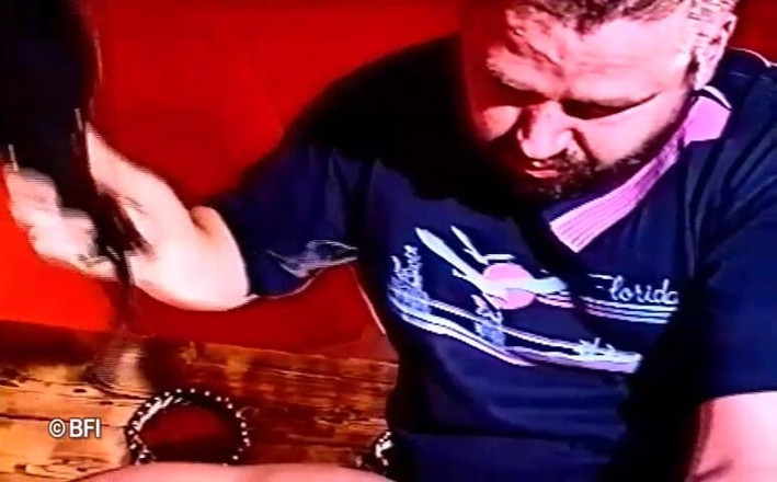 Hardcore slave sex: Droom voor een onderdanige rijpe vrouw.