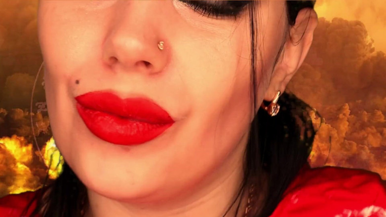 Goddess Misha Goldy: Inside of a Devil! Devour Fetish!