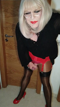Travesti pervertida en lencería