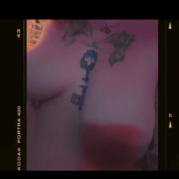 AmberLee: Frío y digitación