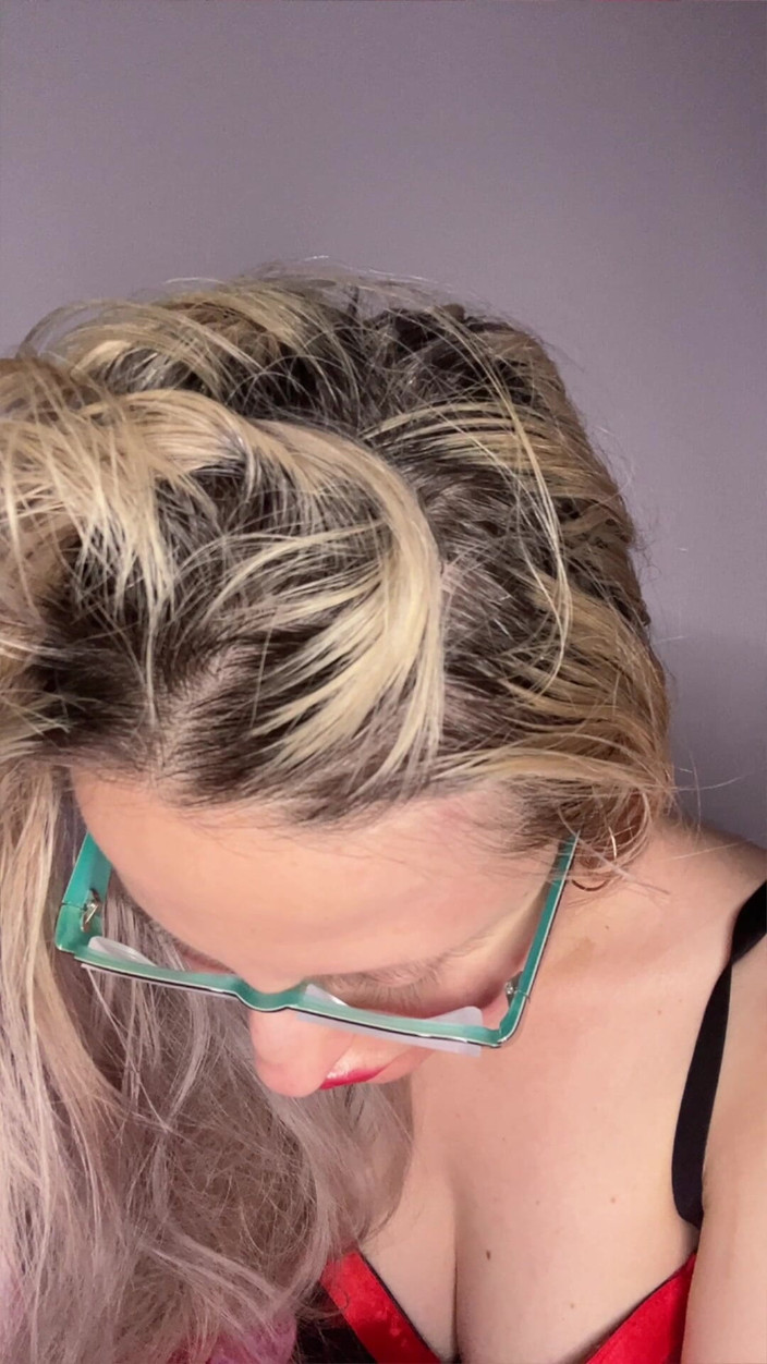 FinDom Goaldigger: Historia por la que no uso mi nueva eyeglasses.MP4 gruesa