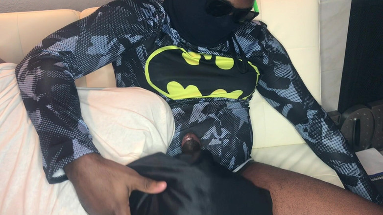 Wondahead21: Batman em jeans apertados skullfucks cadela upclose "quente"