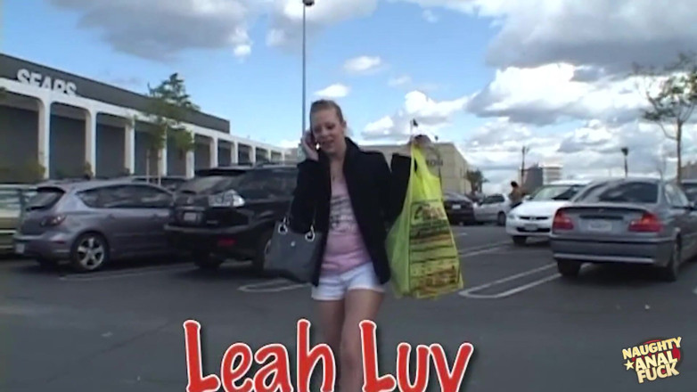 Naughty anal fuck: Leah Luv jest dziewczyną wielu talentów, ale BJ i anal...