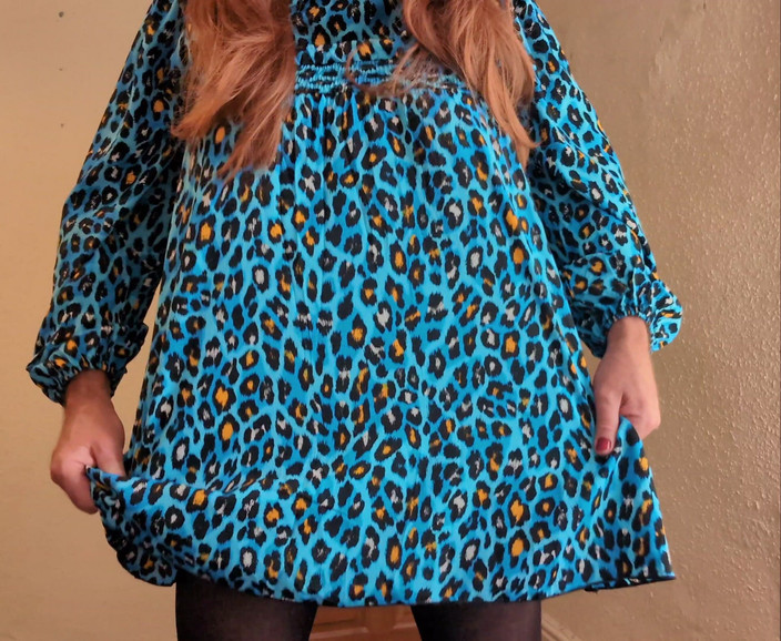 Sarahsatinslut: ショートドレス、ロングブーツ、そして美味しい精液 ん