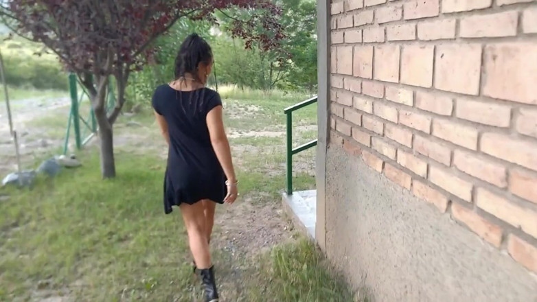 LadyRoma: Útěk z párty s kamarádem kvůli lahodnému lízání kundičky