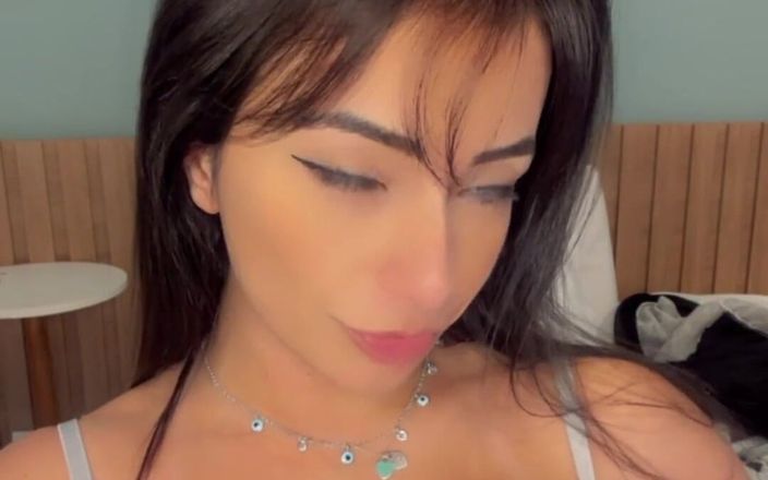 Emanuelly Raquel: Willst du auf meine möpse kommen?