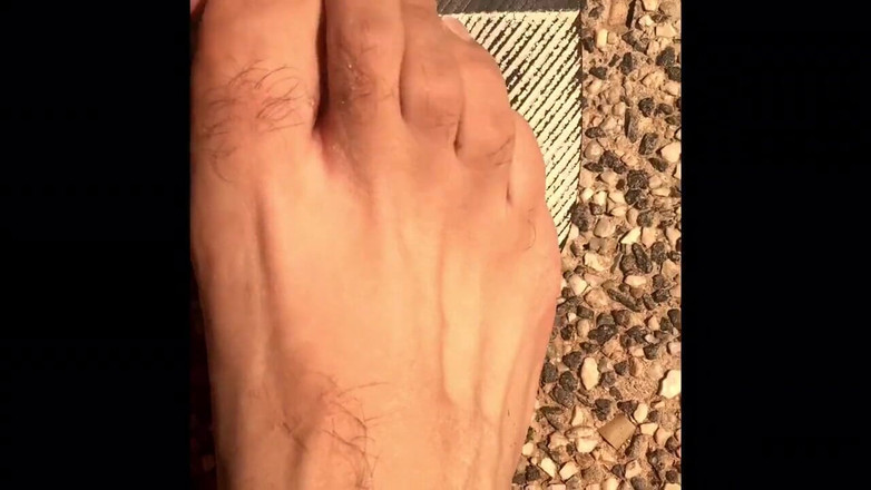 Manlyfoot: Tangalar / parmak arası terlik ve yalınayak kaykaycı gelip bana katılmak...