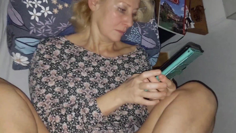 Selena701: Mature Blonde Wife Enjoys Sex, Close-up