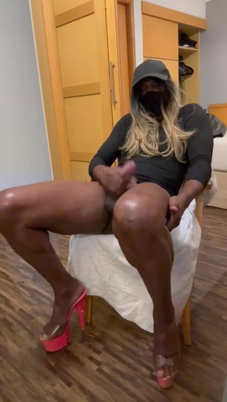 Eugeniofox: Trans MILf reife kommt