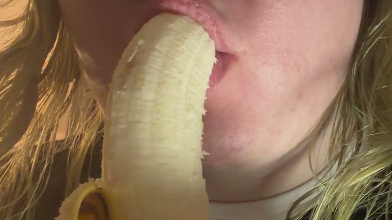 Spunk Kip: Sensually Eating a Banana