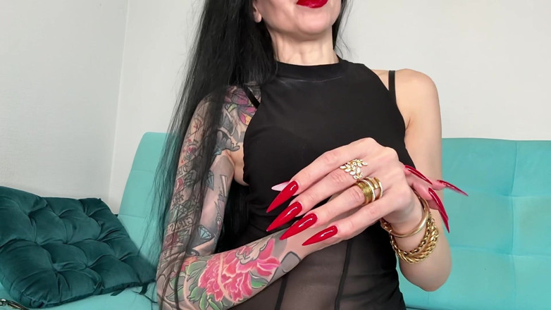 Julia domaina: Fetiche por pulseiras e minhas mãos com dedos longos e...