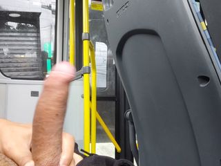 Lekexib: Acabando en el autobús