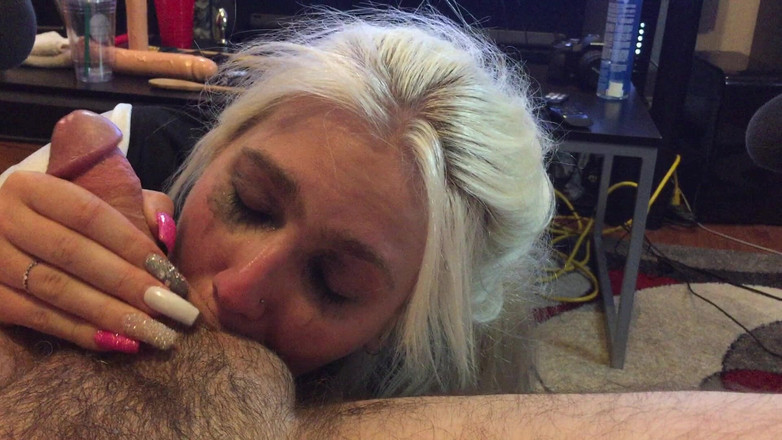 slavebc: Menyembah telur dan zakar pantatnya!