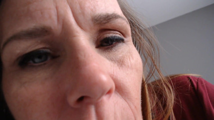 KimitheMilfMommy: Stepmom in bed