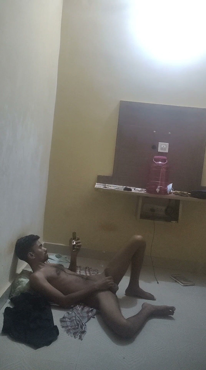 Rake: Odia Single Guy Masturbating at Home Alone