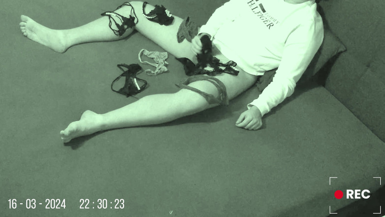 Lucas Nathan King: Majtki przyrodniej siostry wąchają