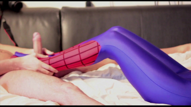 Nylon Xtreme: Zentai super heroína spidergirl mamando