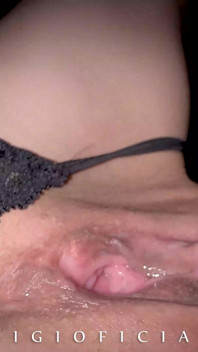 Extreme Clise up Orgasmic Squirting 18 Years Old Girl Pussy