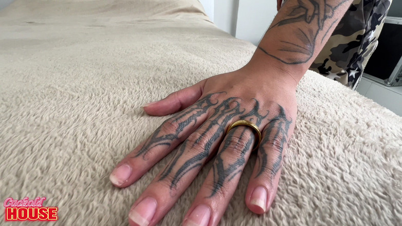 CuckoldHouse: Tento chlap s velkým ptákem ošukal chlupatou brunetku a naplnil...