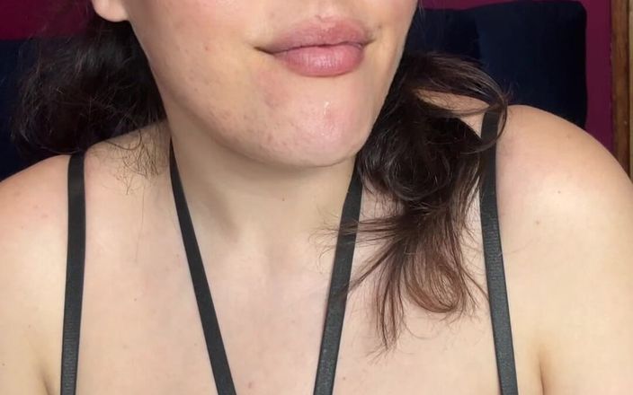 Young_strawberry: MILF bekommt sperma in den mund