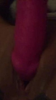 Dildo vibrante su massima velocità sciatto bagnato