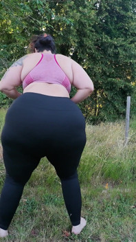 Carry & Reward 5 - Silna żona BBW rozbiera się i nosi swojego szczupłego męża, podniesione obciąganie, POV Blowjob & Piesek