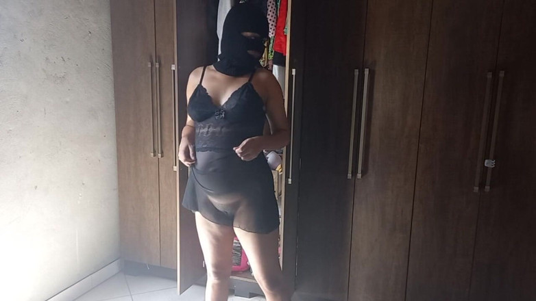 Beatriz De Jesus Silva: Você escolhe qual roupa usar no próximo vídeo, a roupa...