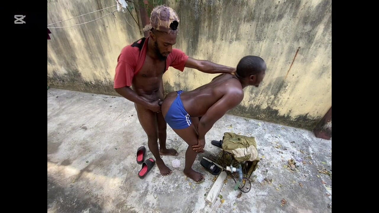 Bigmigh: Üvey baba ve büyük göt