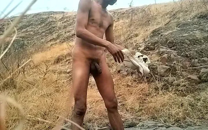 FrozenOpenair8: Desi Cock