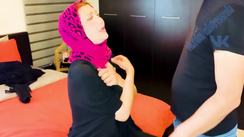 Mistressrola: 배다른 오빠와 함께하는 아랍 소녀