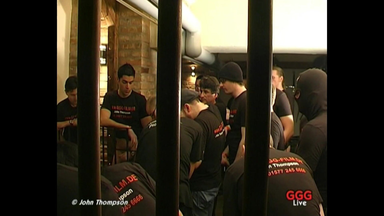 Real Porn Amateur: GGG John Thompson - bombasse cocu, pipe, gangbang avec gorge profonde